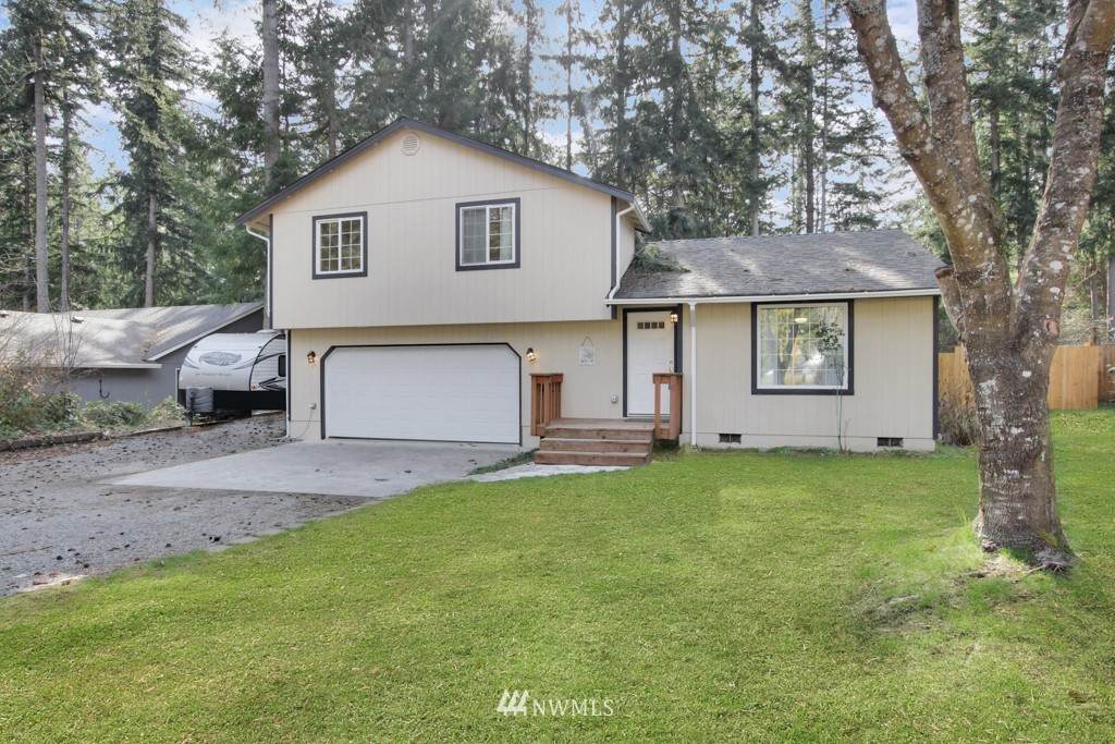 22119 Blue Water Drive - Photo 1