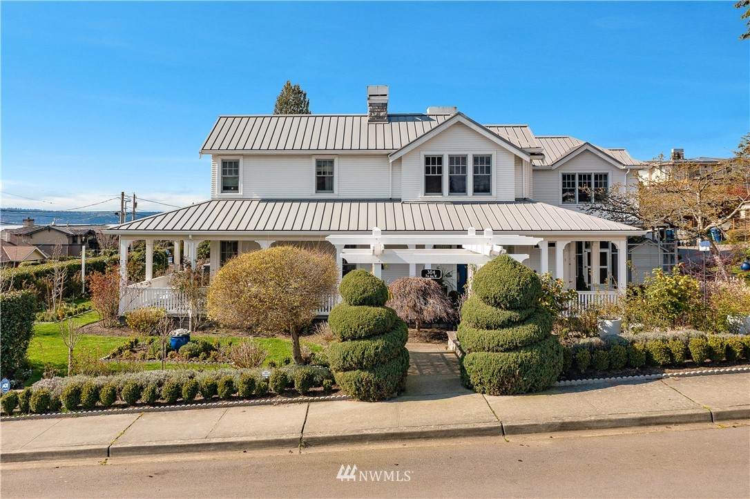 304 7th Avenue - Photo 1