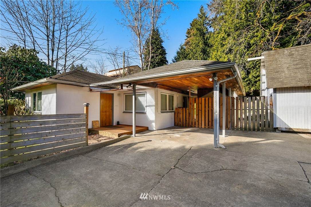 11615 8th Avenue - Photo 1