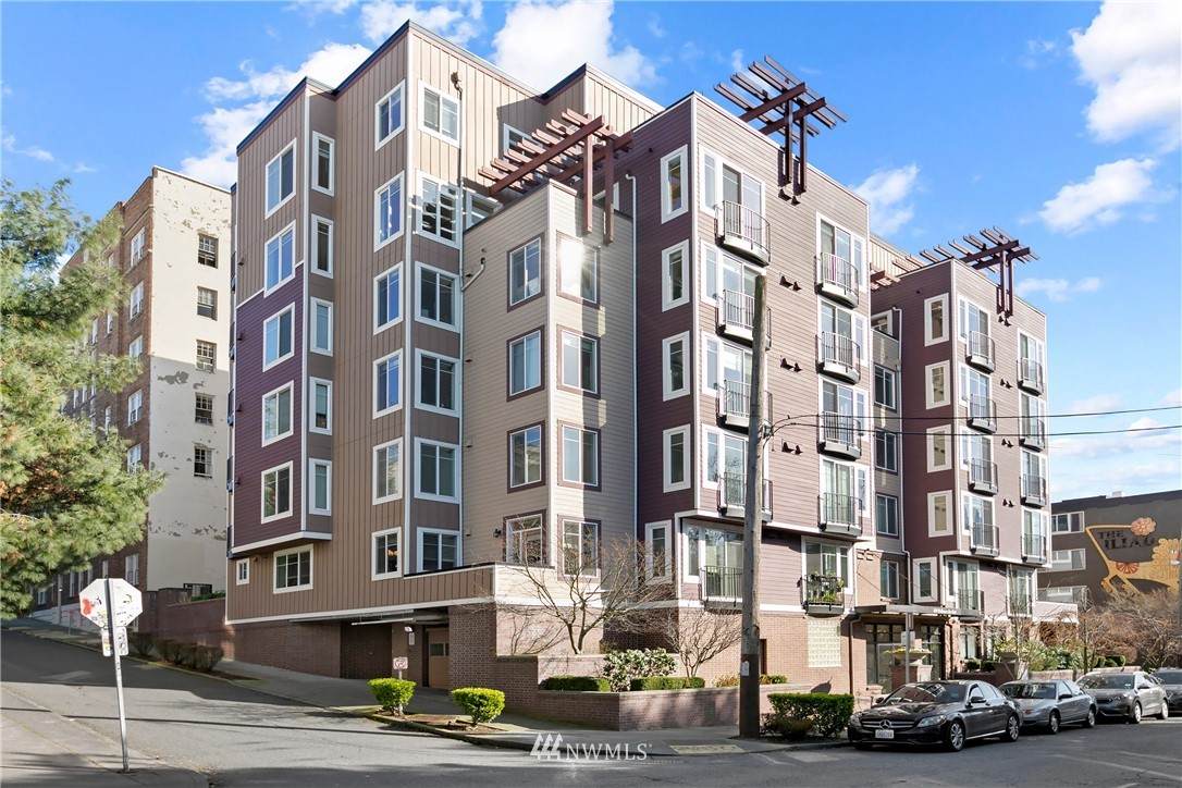 124 Bellevue Avenue - Photo 1