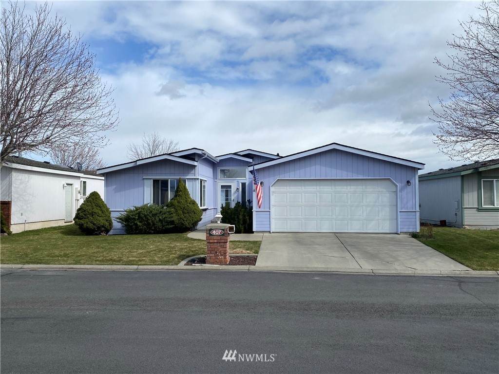 1100 Rosewood Drive - Photo 1