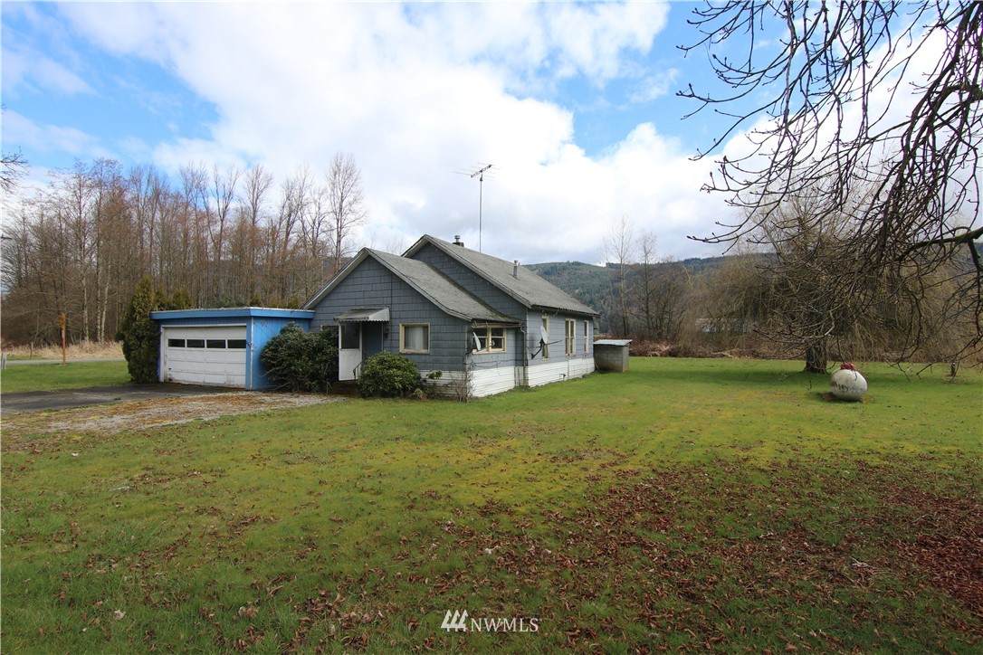 2890 Valley Highway - Photo 1