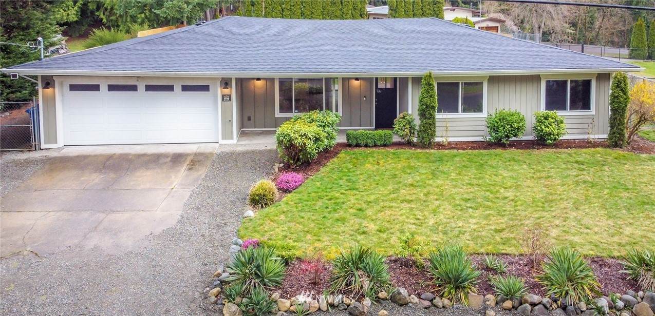 7724 185th Avenue - Photo 1