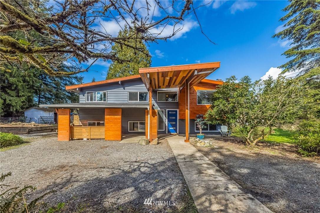 8411 164th Street - Photo 1