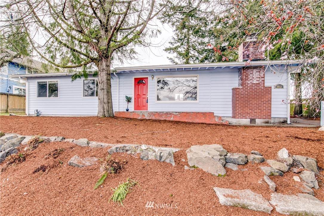 4922 Vassault Street - Photo 1