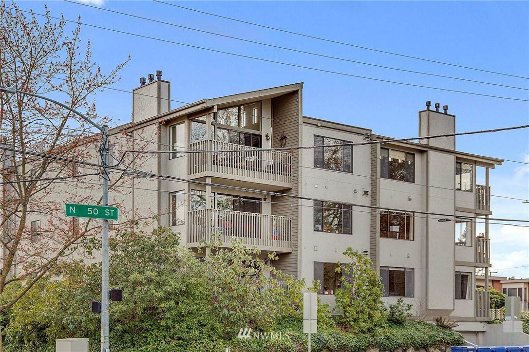 4911 Fremont Avenue - Photo 1