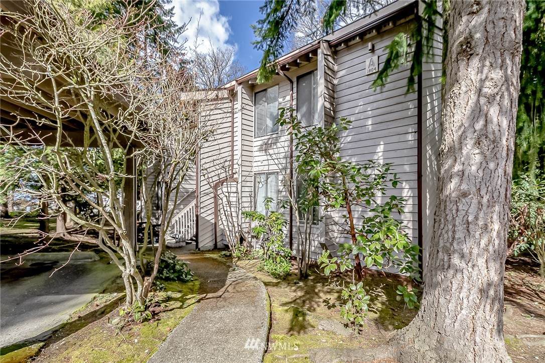 1804 S 285th Place - Photo 1