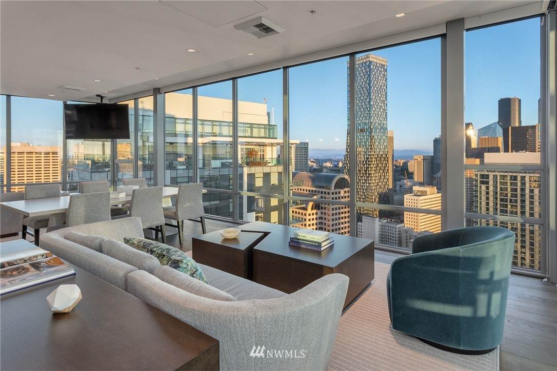 121 Stewart Street - Photo 1