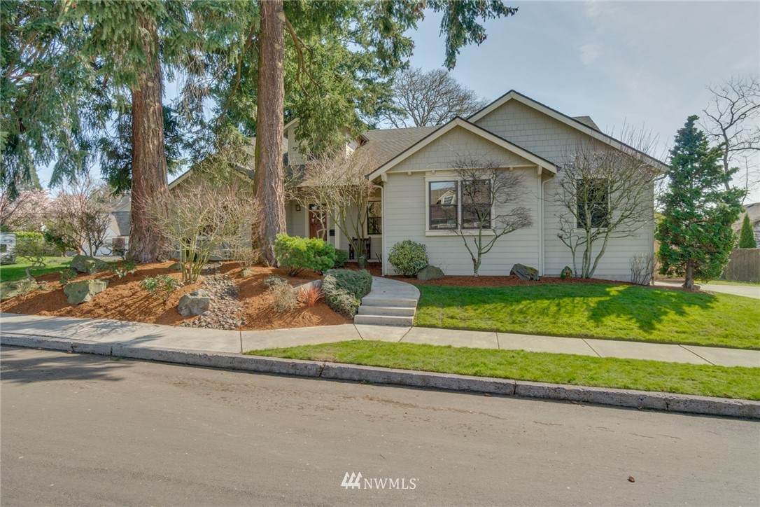 607 38th Street - Photo 1