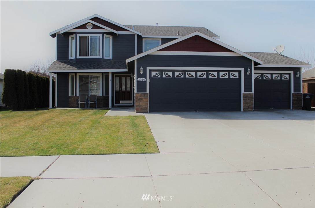 2020 Leanne Avenue - Photo 1