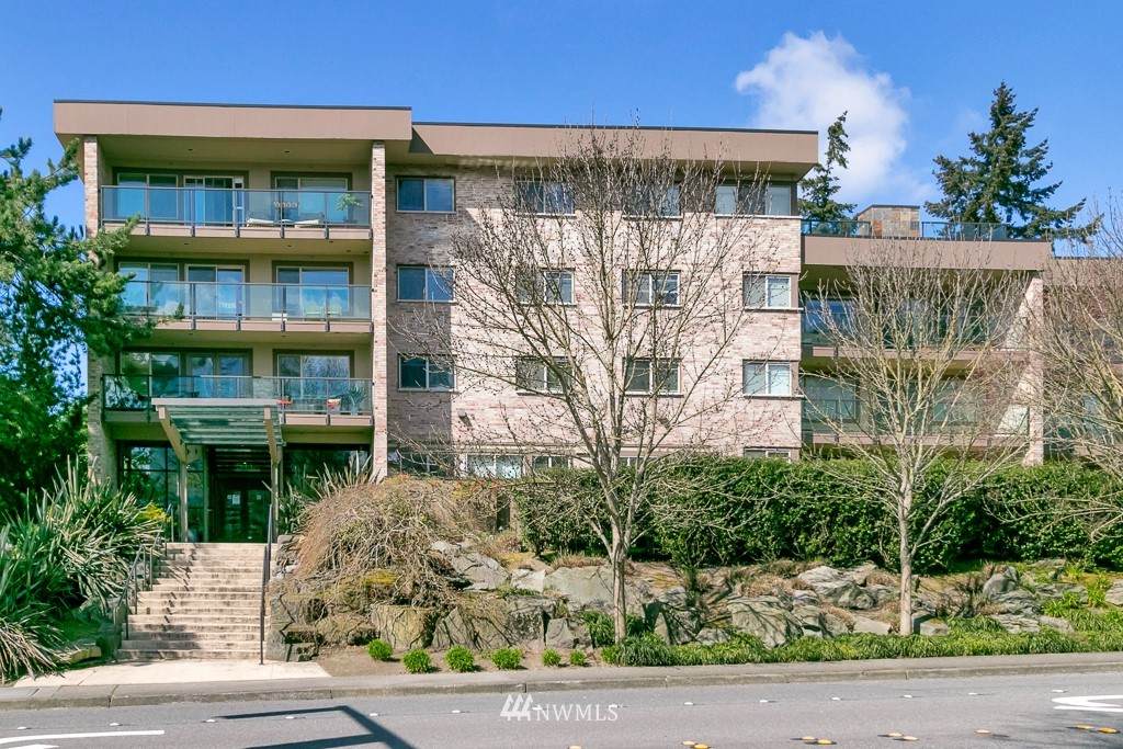 511 100th Avenue - Photo 1