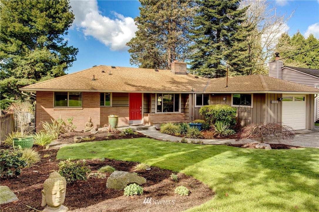 11531 Bartlett Avenue - Photo 1