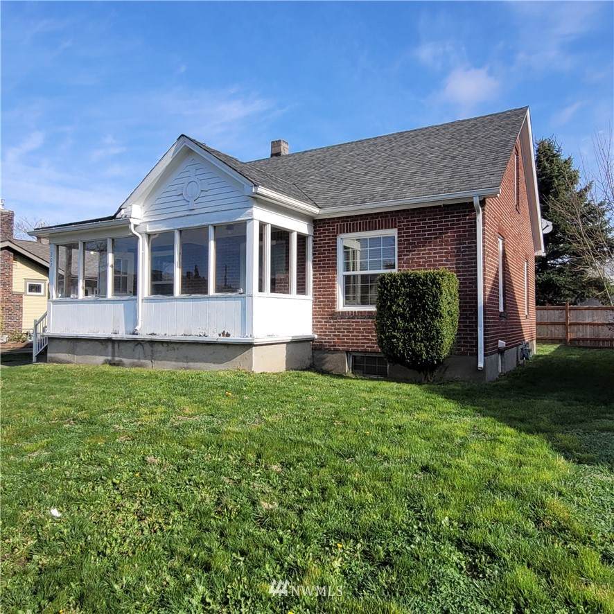 207 Pear Street - Photo 1