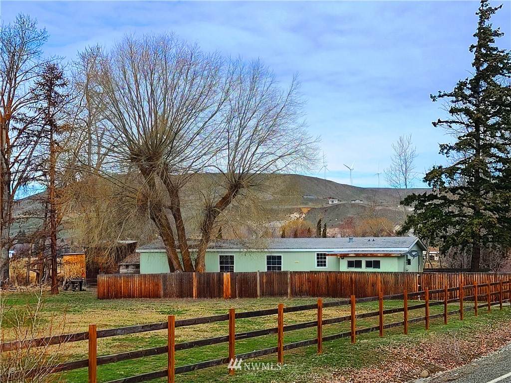 13321 Thorp Highway - Photo 1