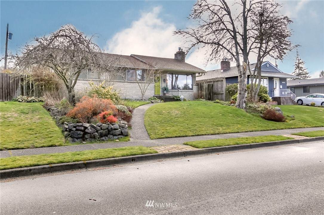 2327 Winnifred - Photo 1