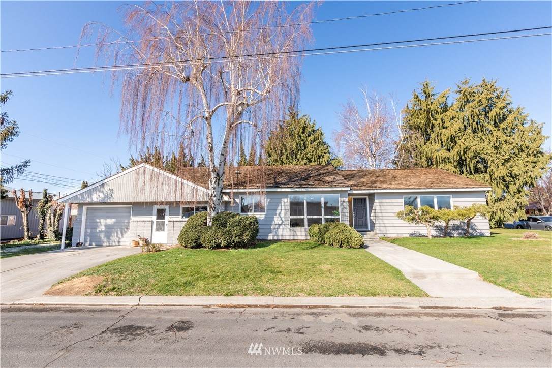 1205 3rd Avenue - Photo 1