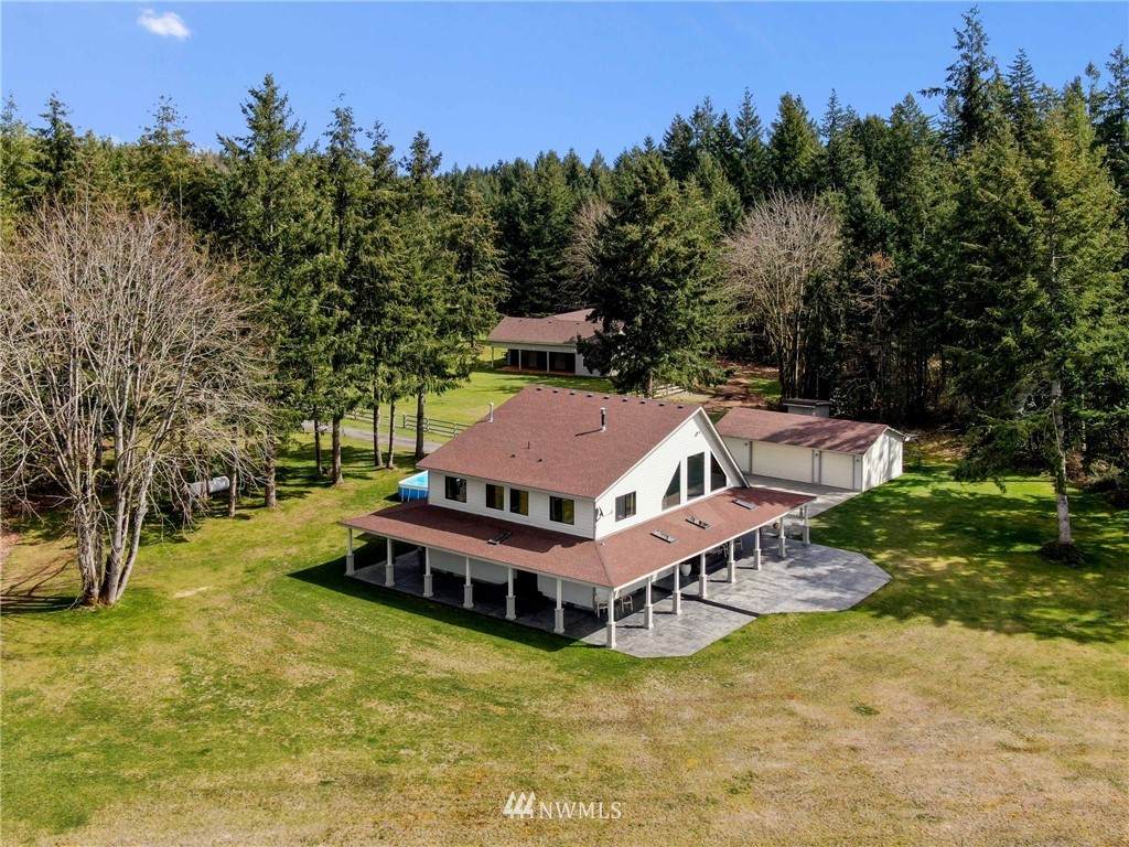 15950 233rd Avenue - Photo 1