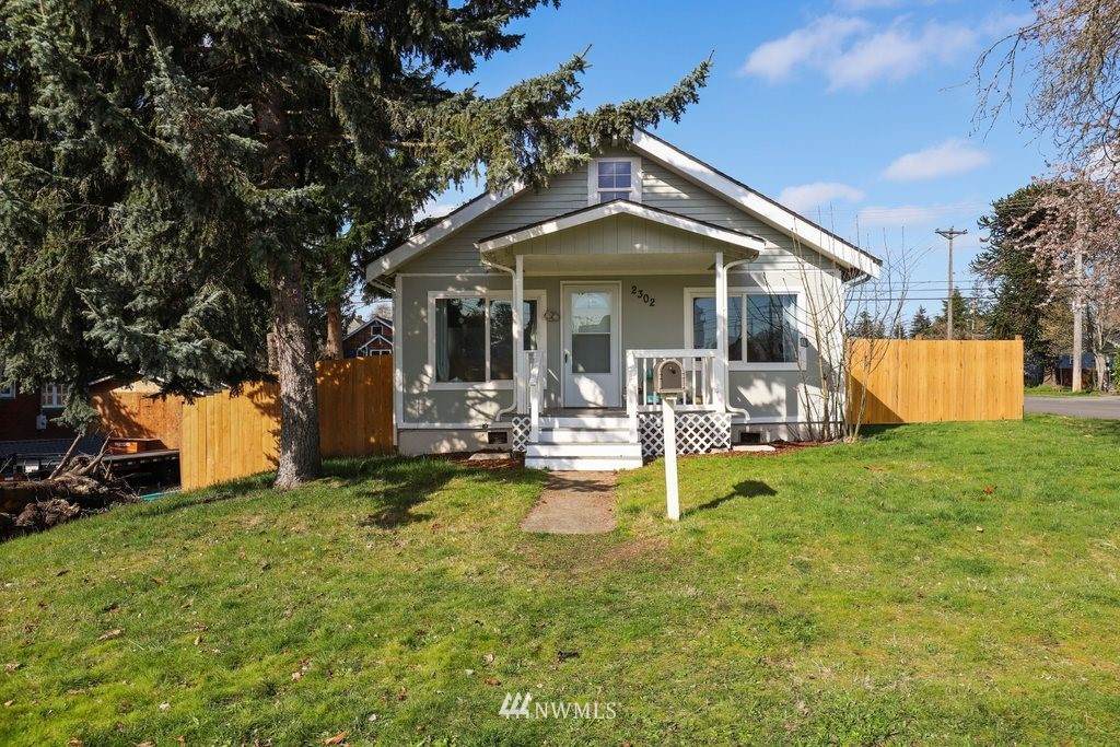 2302 Ash Street - Photo 1