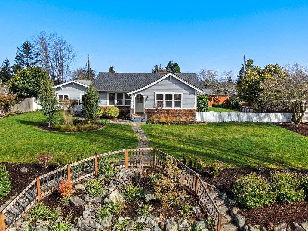 5519 46th Street - Photo 1