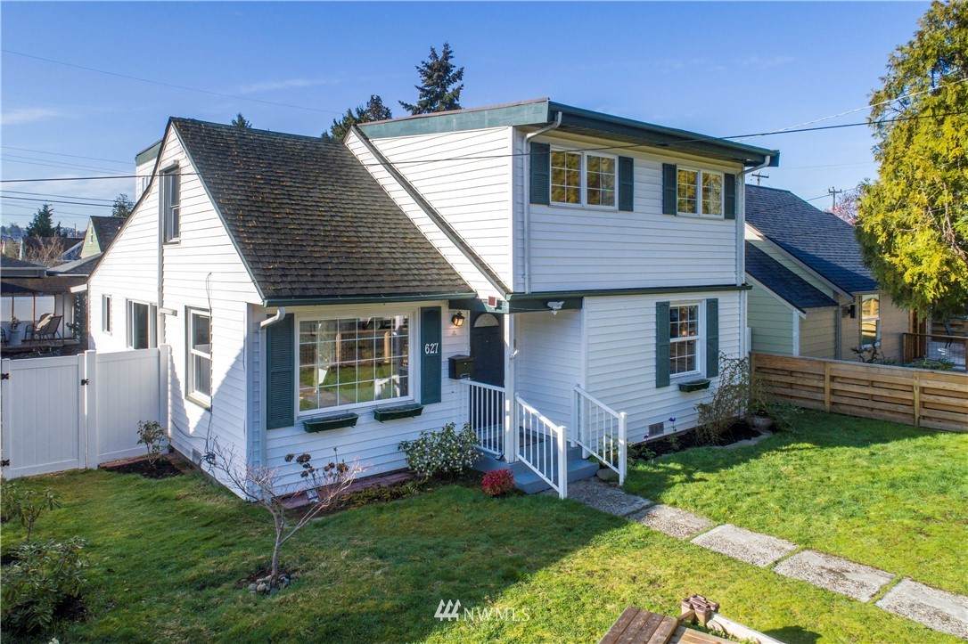 627 49th Street - Photo 1