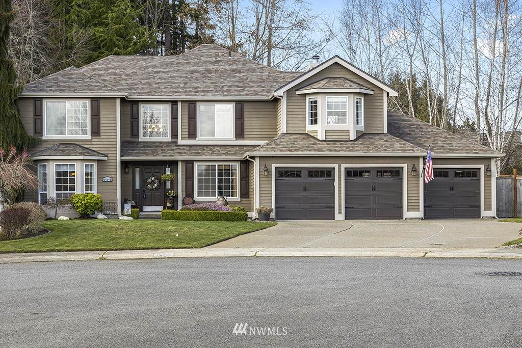 16008 136th Avenue - Photo 1