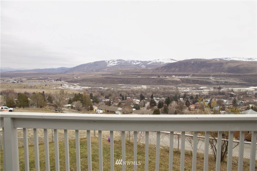 225 Viewmont Drive - Photo 1