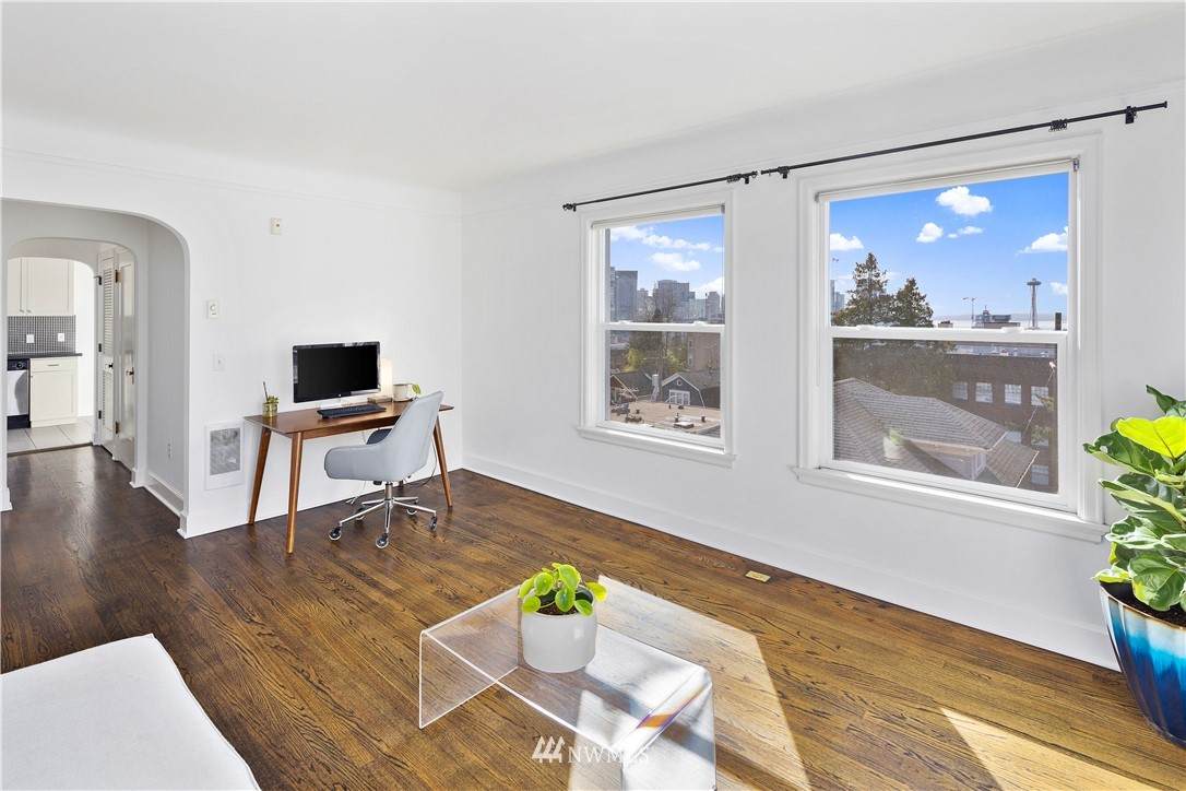 325 Harvard Avenue - Photo 1