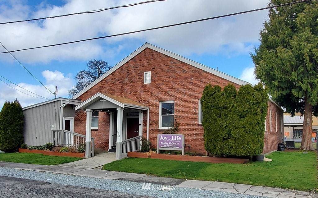 423 2nd Avenue - Photo 1