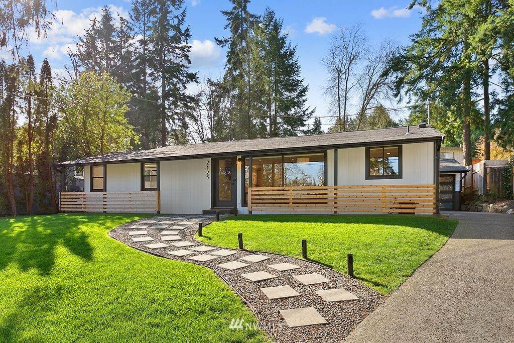 2125 150th Street - Photo 1