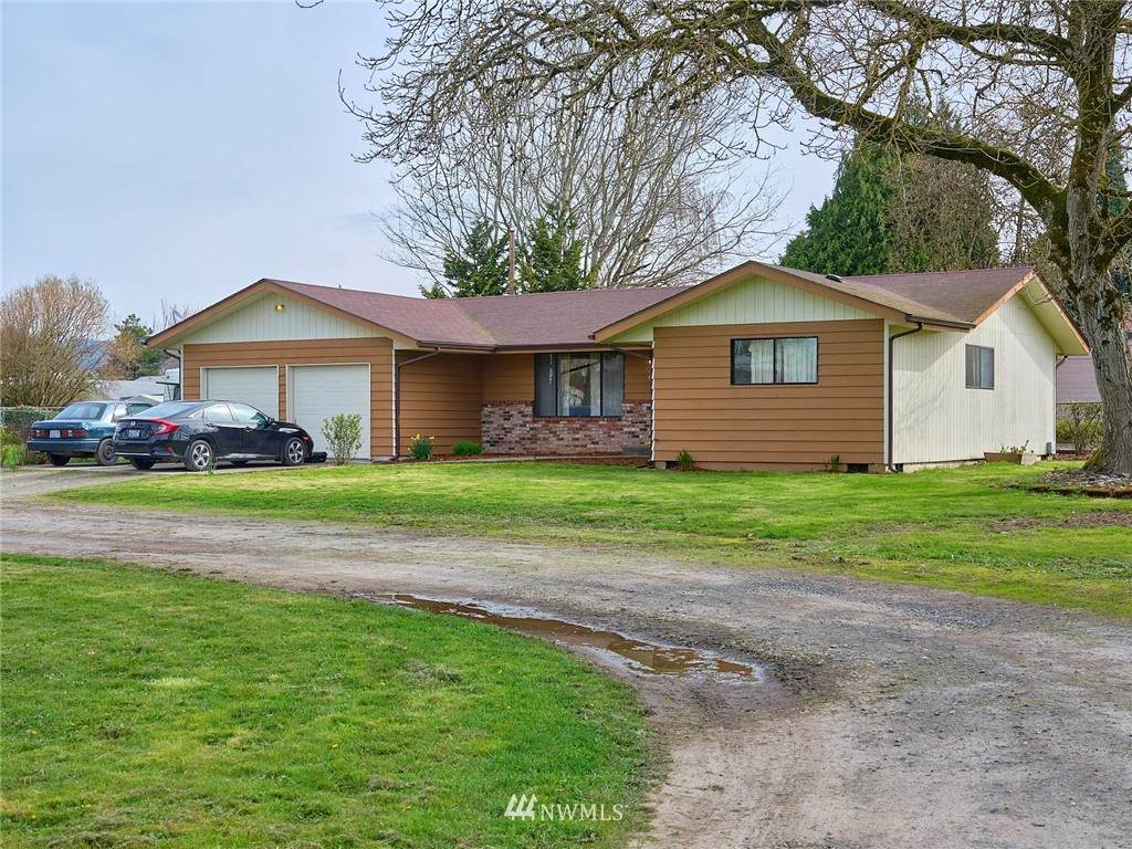620 5th Street - Photo 1