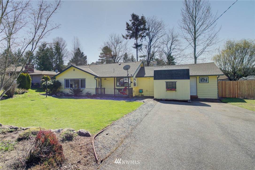 10829 173rd Street - Photo 1
