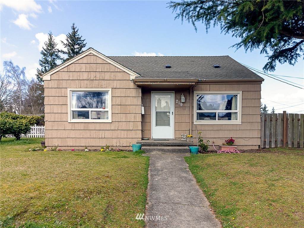 219 43rd Street - Photo 1