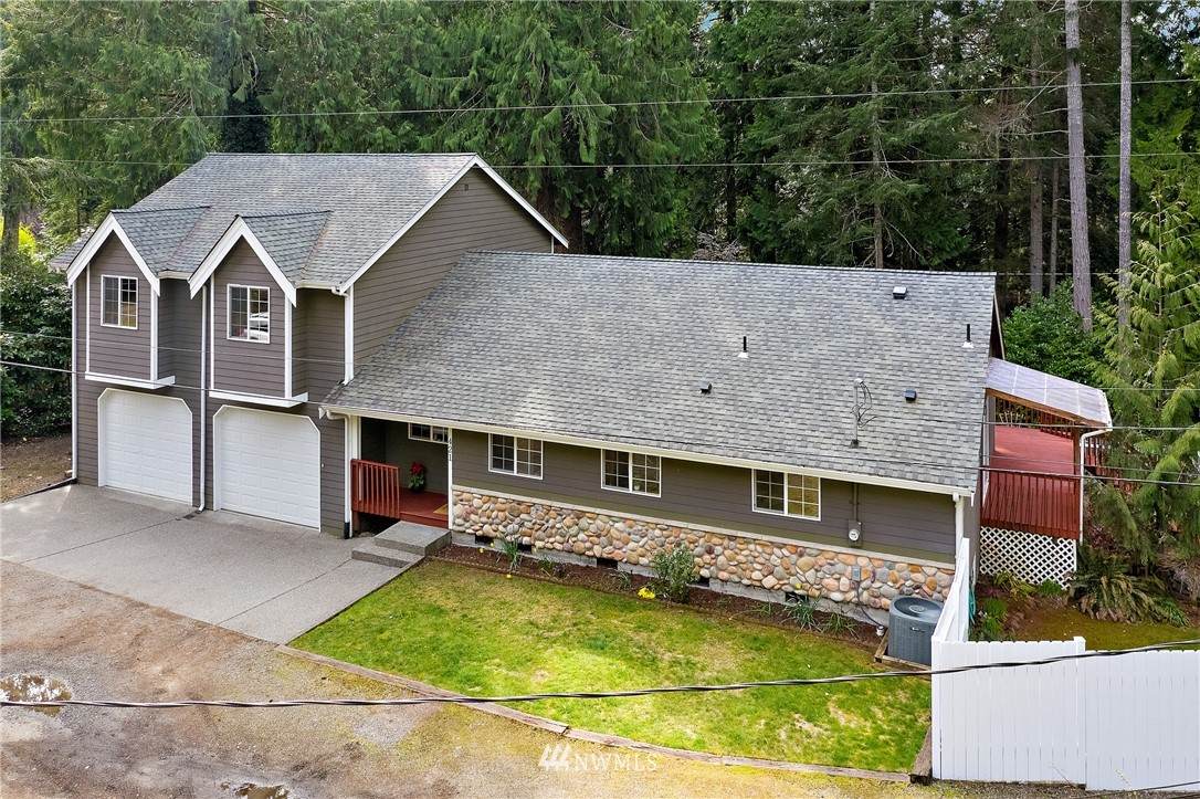 421 Lake Devereaux Road - Photo 1