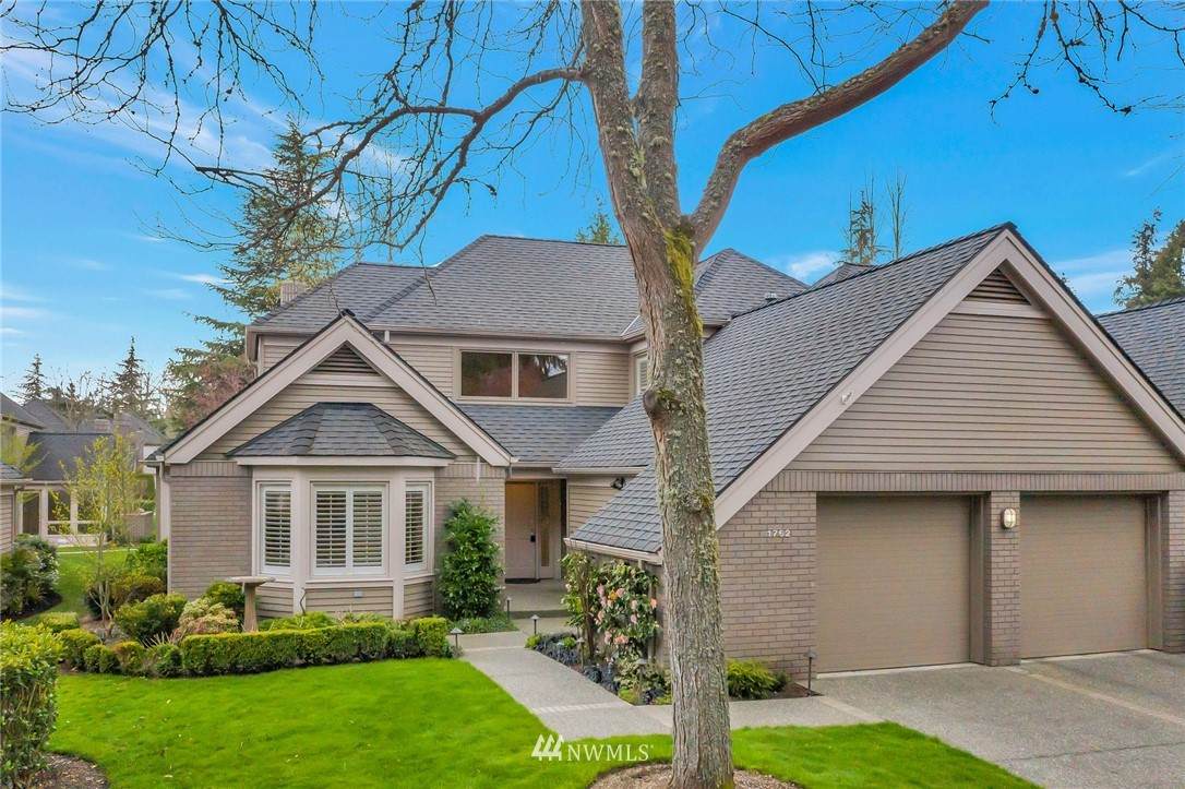 1762 Bellevue Way - Photo 1
