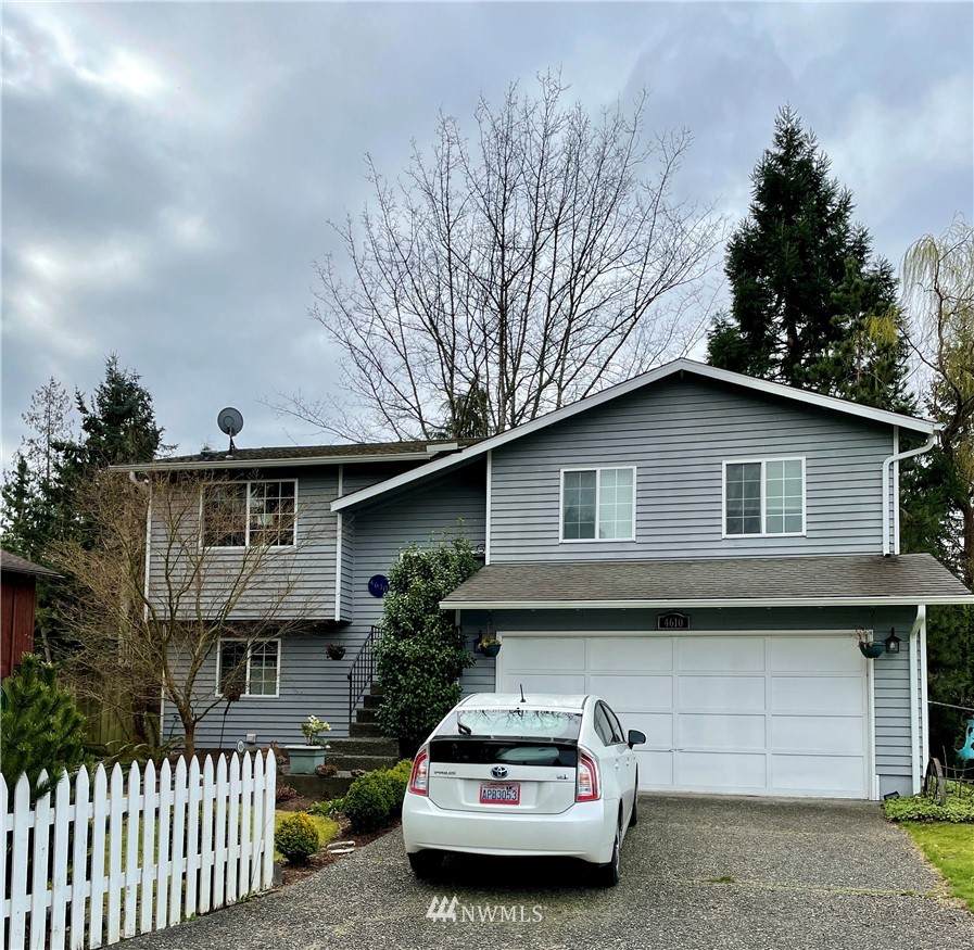 4610 135th Street - Photo 1