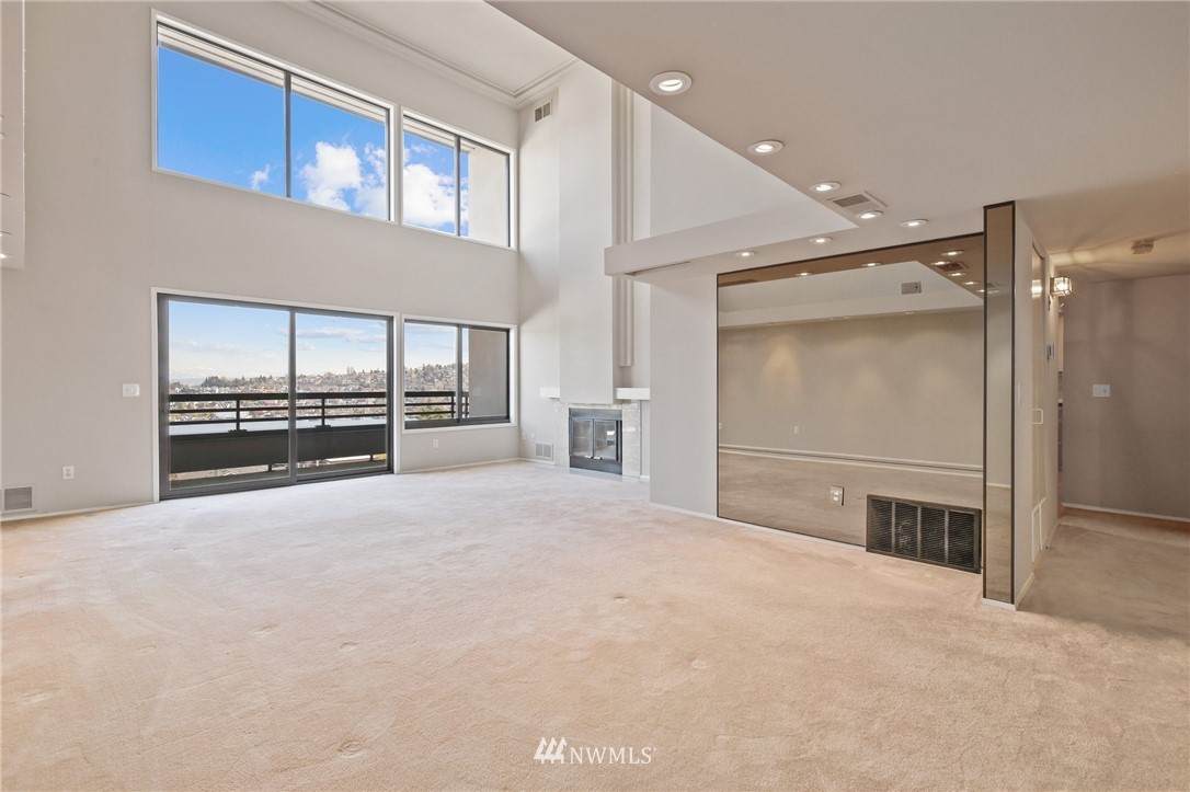 700 Crockett Street - Photo 1