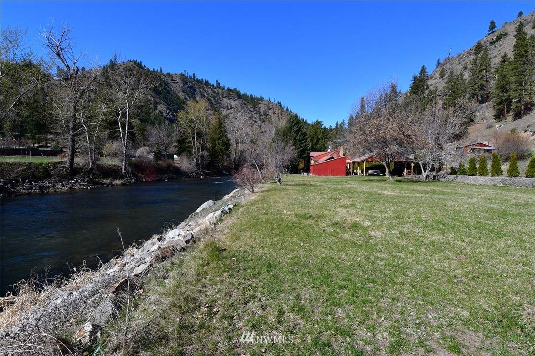 8811 Entiat River Road - Photo 1