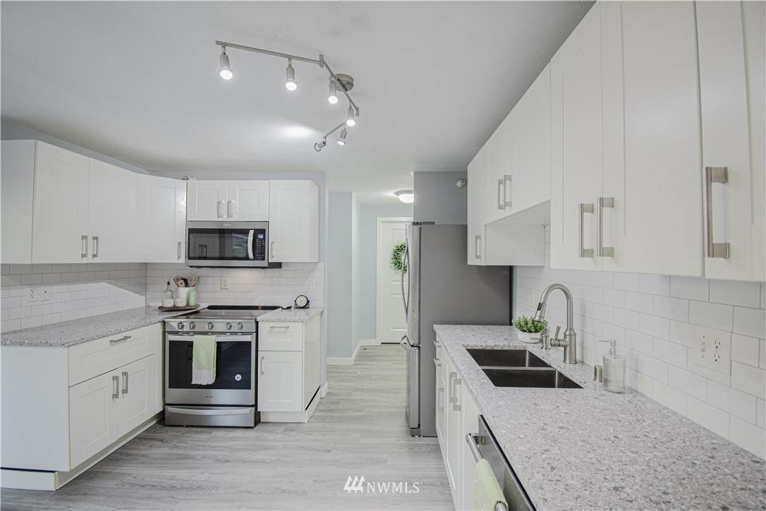 700 Front Street - Photo 1