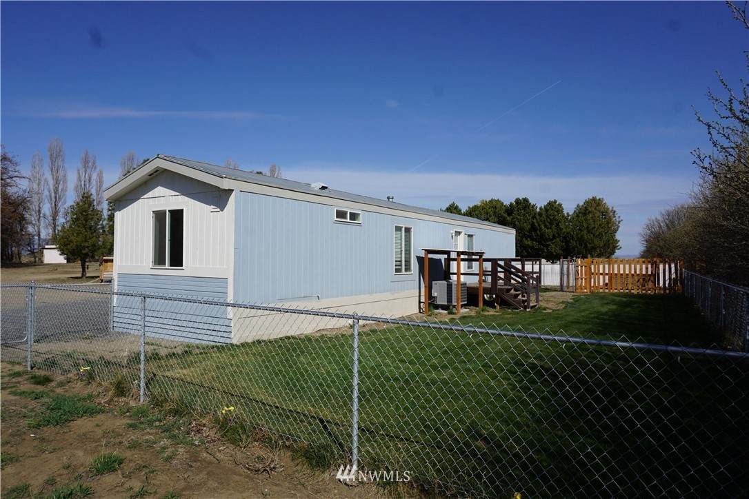 3404 O Road - Photo 1
