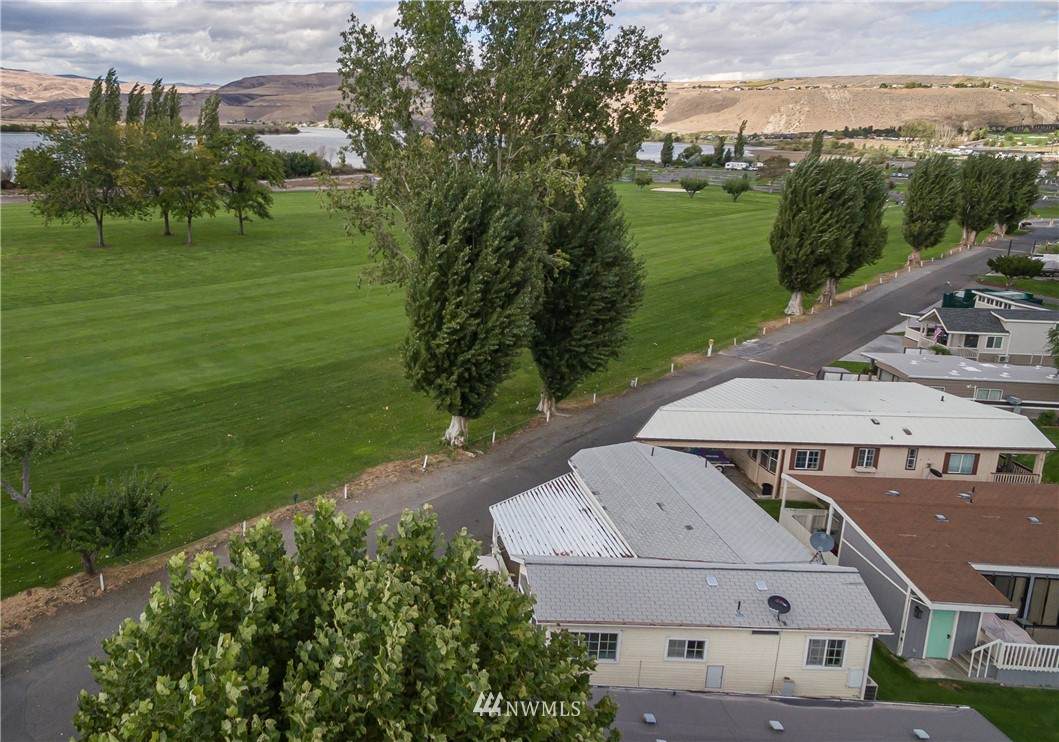 8818 Crescent Bar Road - Photo 1