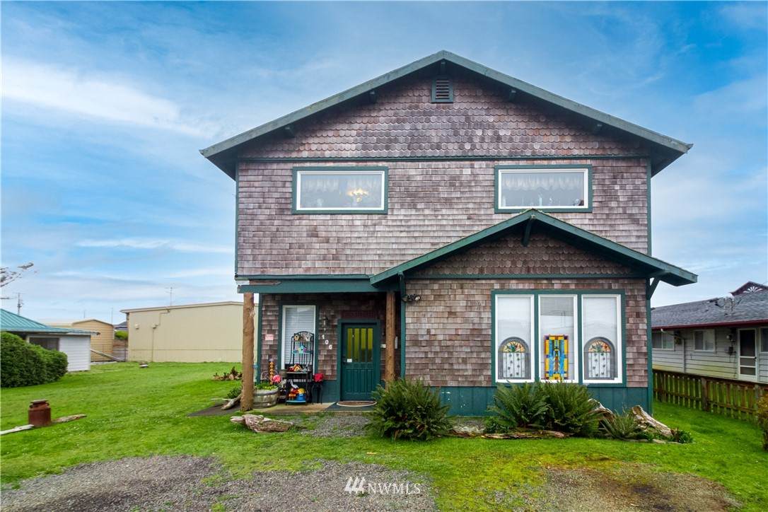 105 3rd Street - Photo 1