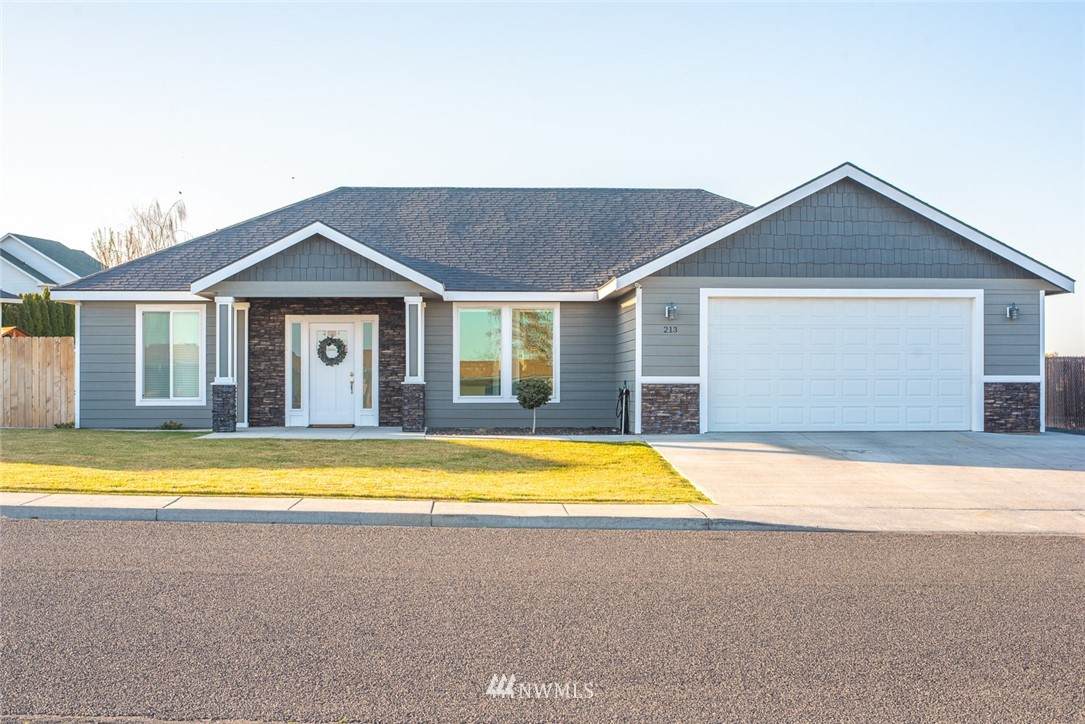 213 Crestview Drive - Photo 1
