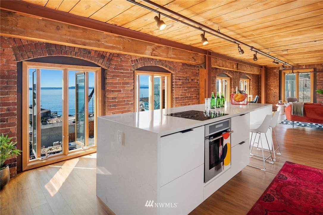 1507 Western Avenue - Photo 1