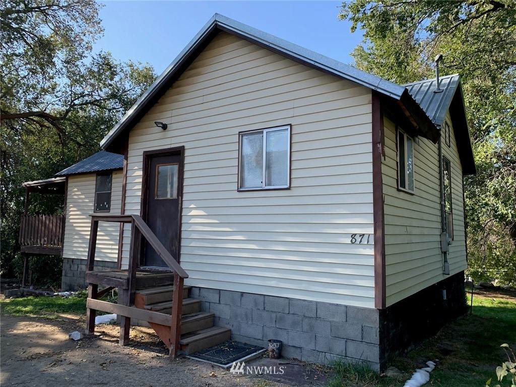 871 Omak-Riverside Eastside Road - Photo 1