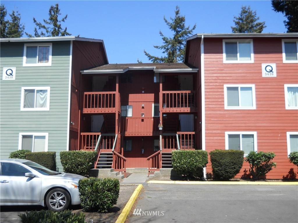 3438 I St Ne - Photo 1