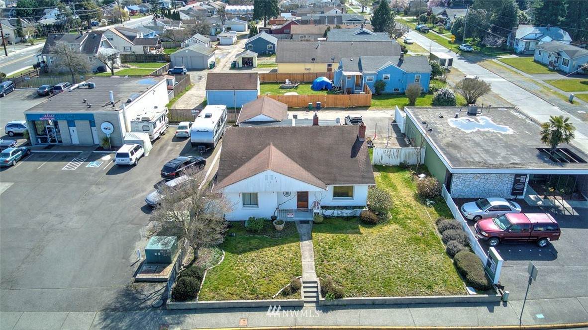 1208 Main Street - Photo 1