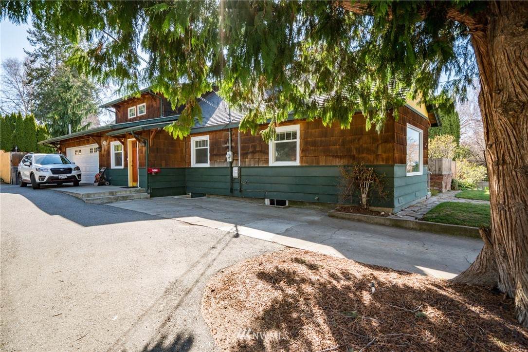 1355 Devon Avenue - Photo 1