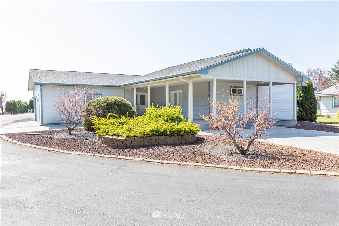1000 13th Avenue - Photo 1