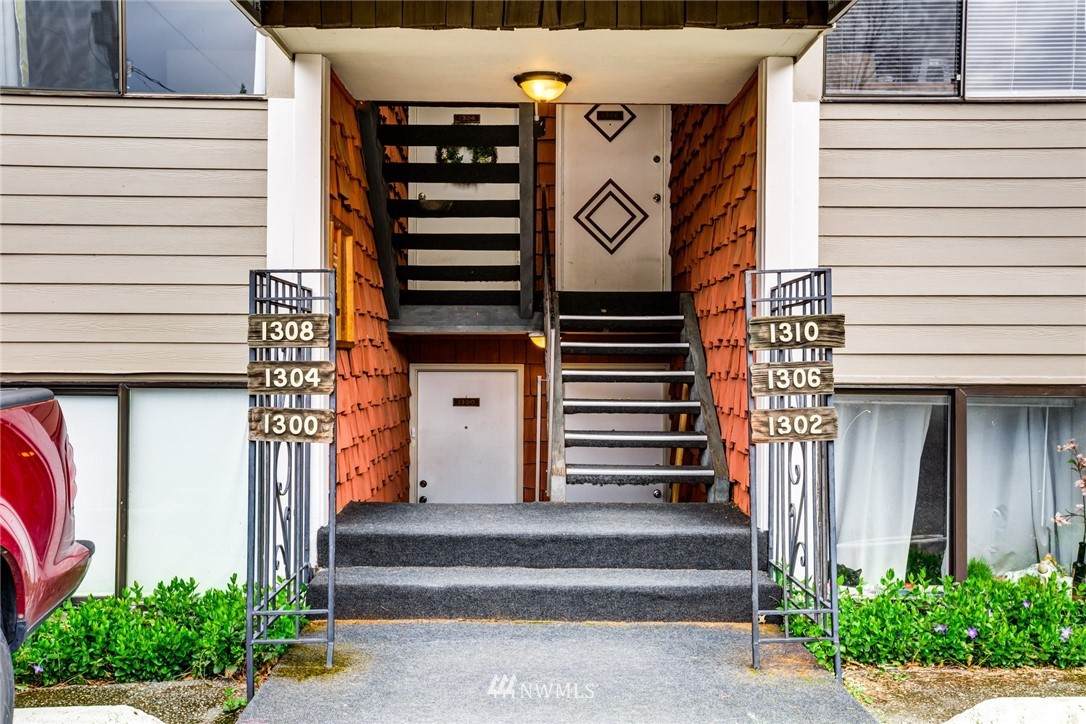 1304 Orleans Street - Photo 1
