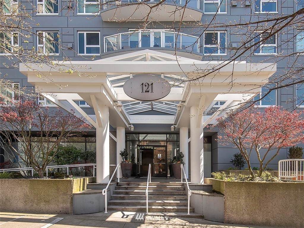 121 Vine Street - Photo 1